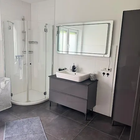 Zentral & Ruhig - Fuer 6 Gaeste In Lage!