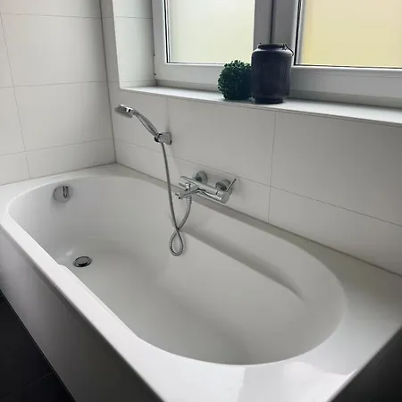 Zentral & Ruhig - Fuer 6 Gaeste In Lage! Lejlighed *