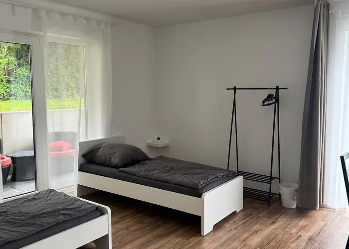 Zentral & Ruhig - Fuer 6 Gaeste In Lage! Appartement