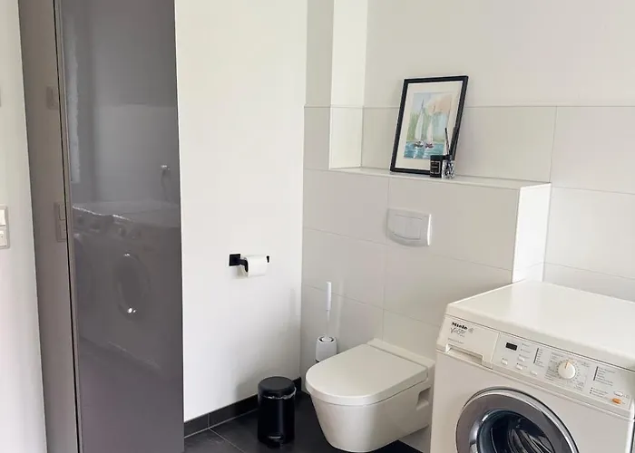 Appartement Zentral & Ruhig - Fuer 6 Gaeste In Lage! Königswinter