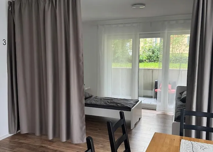 Zentral & Ruhig - Fuer 6 Gaeste In Lage! Appartement *