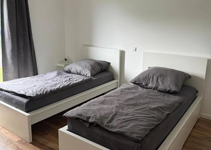 Zentral & Ruhig - Fuer 6 Gaeste In Lage! Appartement Königswinter