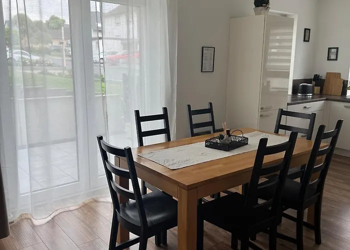 Zentral & Ruhig - Fuer 6 Gaeste In Lage! Königswinter